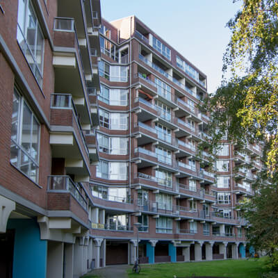Naoorlogse flat